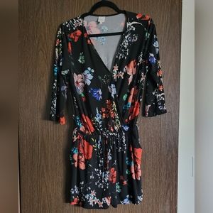 Kaileigh black floral v-neck romper with pockets